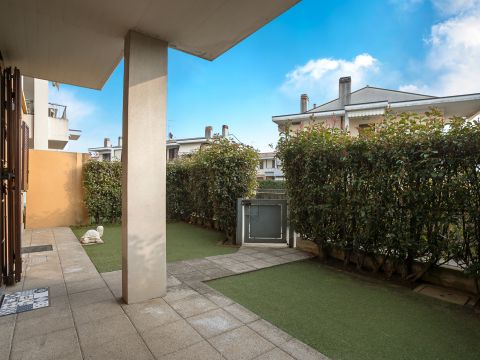 Via Sandro Pertini, 22 - Treviolo