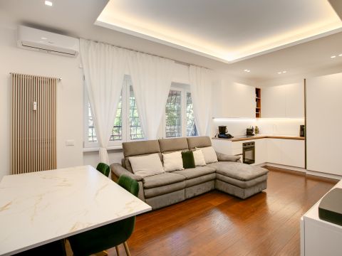 Via di Torre Rossa, 35 - Roma