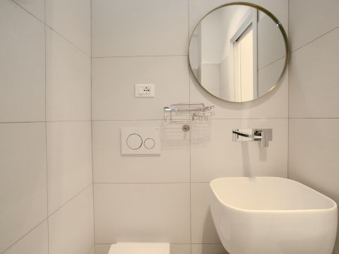 Via di Torre Rossa, 35 - Roma