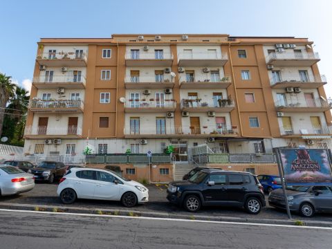 Via Vittorio Emanuele da Bormida, 45 - Catania