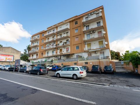 Via Vittorio Emanuele da Bormida, 45 - Catania