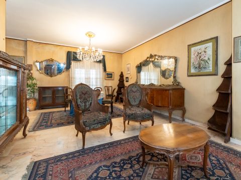 Via Vittorio Emanuele Orlando, 182 - Catania