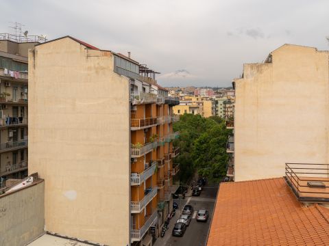 Via Vittorio Emanuele Orlando, 182 - Catania