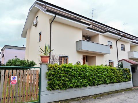 Via Ombrone, 5 - Latina