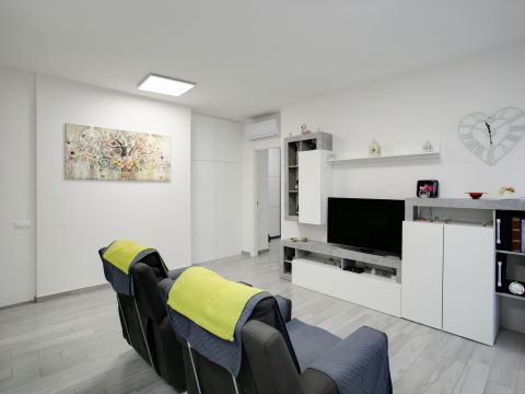 Via Ildebrando della Giovanna, 81 - Roma