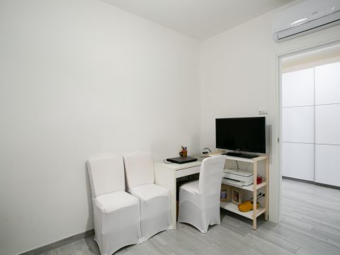 Via Ildebrando della Giovanna, 81 - Roma