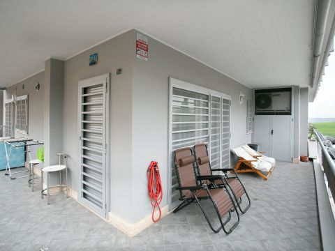 Via Ildebrando della Giovanna, 81 - Roma