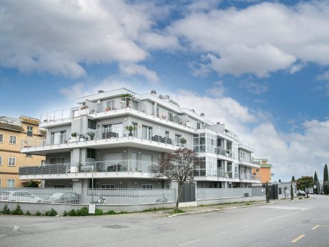 Via Ildebrando della Giovanna, 81 - Roma