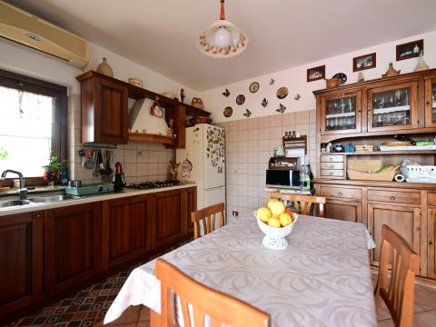 Via Philadelphia, 17 - Satriano