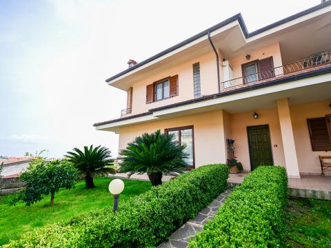 Via Philadelphia, 17 - Satriano