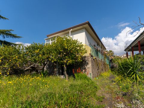 Via Tremonti, 18 - Pedara