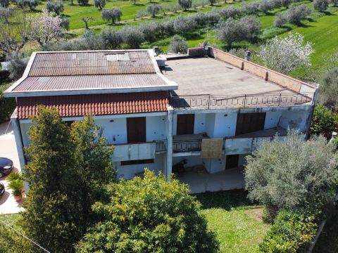 Via Indipendenza, 76 - Sant'egidio Alla Vibrata