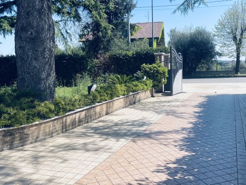 Via Indipendenza, 76 - Sant'egidio Alla Vibrata