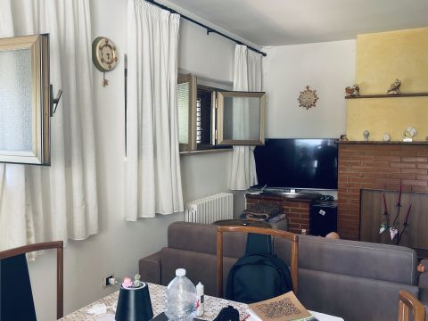 Via Indipendenza, 76 - Sant'egidio Alla Vibrata