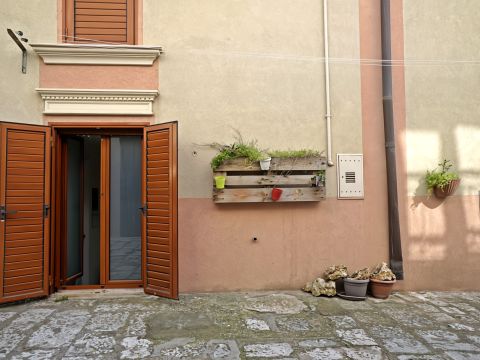 Via Casalnuovo, 23 - Montescaglioso