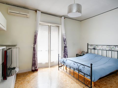 Via Calpurnio Fiamma, 130 - Roma