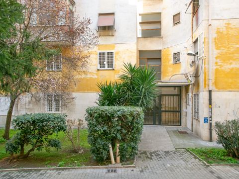 Via Calpurnio Fiamma, 130 - Roma