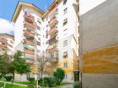 Via Calpurnio Fiamma, 130 - Roma