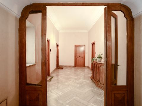 Via di Propaganda, 27 - Roma