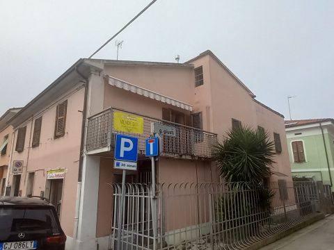 via Giuseppe Giusti 1 - Senigallia