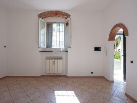 Via Pietro Orsilago, 22 - Livorno