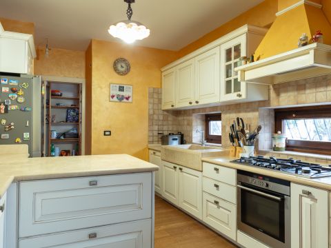 Via Perugia, 2A - Castagneto Carducci