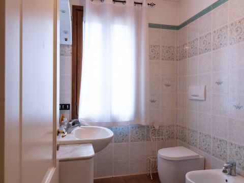 Via Perugia, 2A - Castagneto Carducci