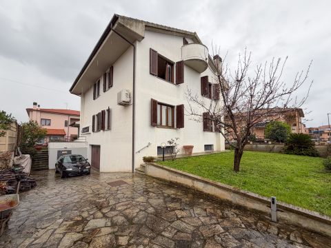 Via Perugia, 2A - Castagneto Carducci