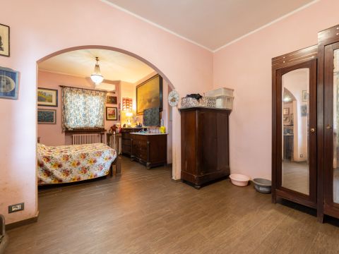 Viale Grigna, 28 - Camparada