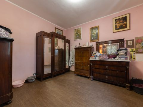 Viale Grigna, 28 - Camparada