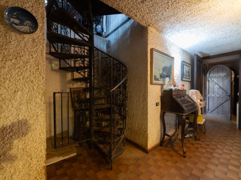 Viale Grigna, 28 - Camparada