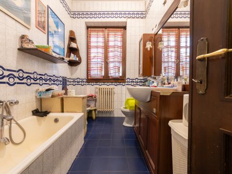 Viale Grigna, 28 - Camparada