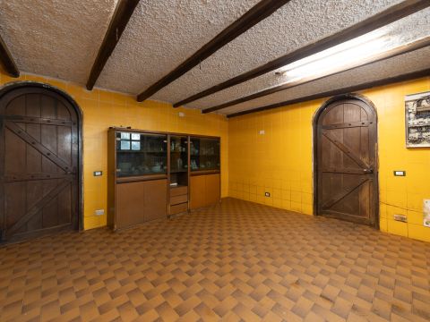 Viale Grigna, 28 - Camparada