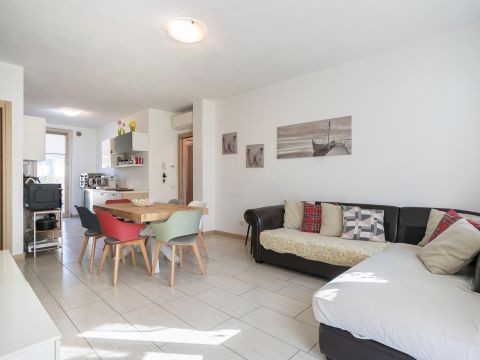 Via Don Costante Letterini, 13 - Quintano