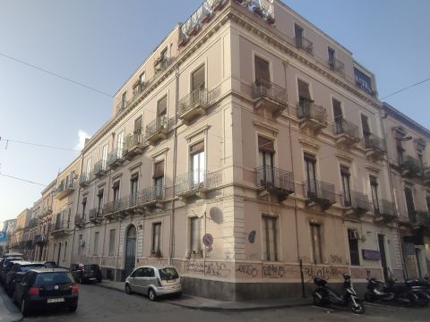 Via E. A. Pantano, 87 - Catania