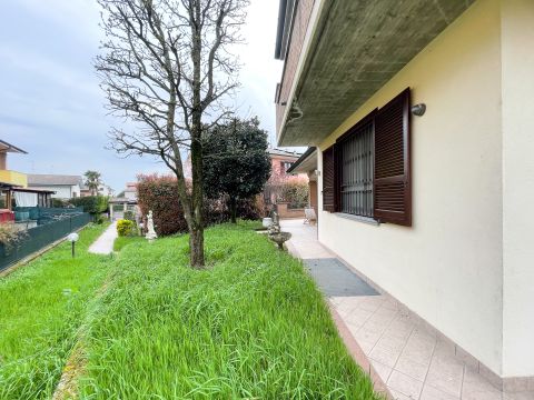 Via Gabriele d'Annunzio, 7 - Salerano Sul Lambro