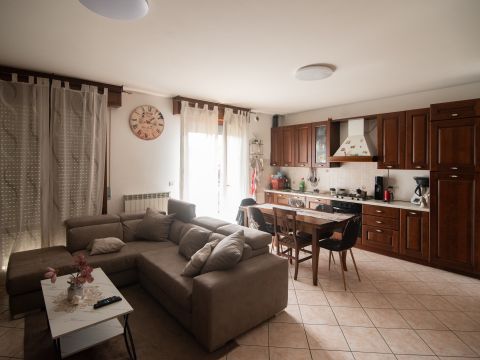 Via Palmiro Togliatti, 1 - Montecalvo In Foglia