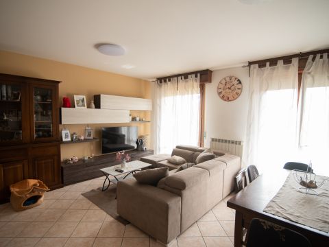 Via Palmiro Togliatti, 1 - Montecalvo In Foglia