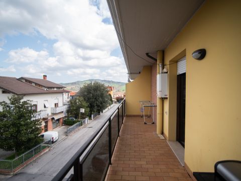 Via Palmiro Togliatti, 1 - Montecalvo In Foglia