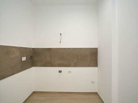 Via Piteglio, 11 - Roma