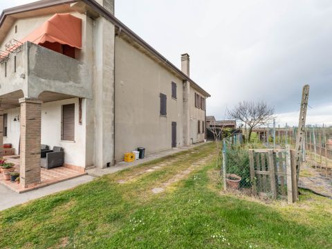 Via Argine Sinistro, 5 - Correzzola