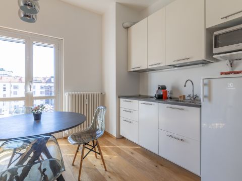 Via Francesco Guicciardini, 5 - Milano