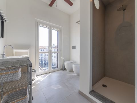 Via Francesco Guicciardini, 5 - Milano