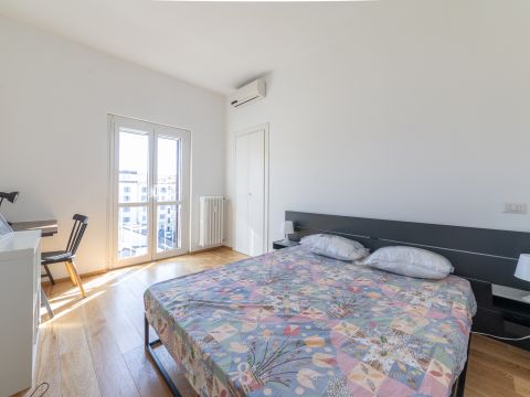 Via Francesco Guicciardini, 5 - Milano