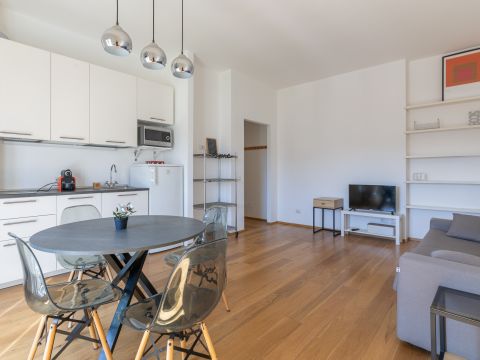 Via Francesco Guicciardini, 5 - Milano