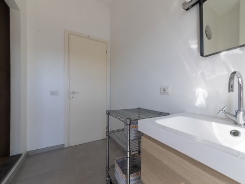 Via Francesco Guicciardini, 5 - Milano