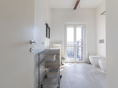 Via Francesco Guicciardini, 5 - Milano