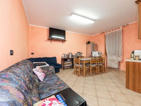 Via Argine Sinistro, 5 - Correzzola