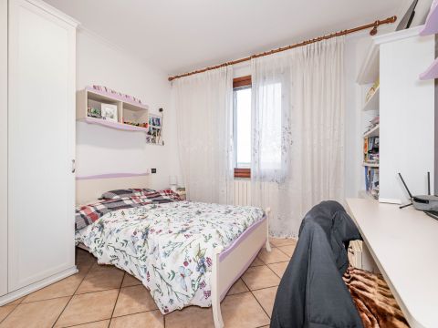 Via Argine Sinistro, 5 - Correzzola