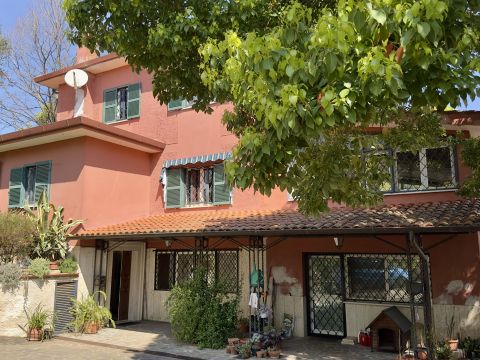 Via Colle Scarano, 79 - Velletri